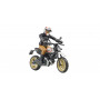 Motocykl Scrambler Ducati Desert Sled s jezdcem 1:16 63051