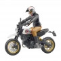 Motocykl Scrambler Ducati Desert Sled s jezdcem 1:16 63051