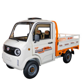 Nákladní e-vozidlo PILOT 5000A, bílé